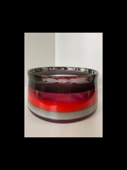 Einzigartiges Design: Handgegossene Schale im Murano-Stil „Fasce“ (Epoxidharz)