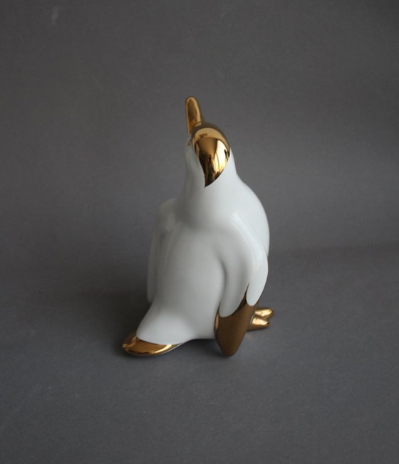 Image 1 of Vintage Italiaans porseleinen pinguïnbeeldje, wit met gedeeltelijke 24-karaats verguldsel.