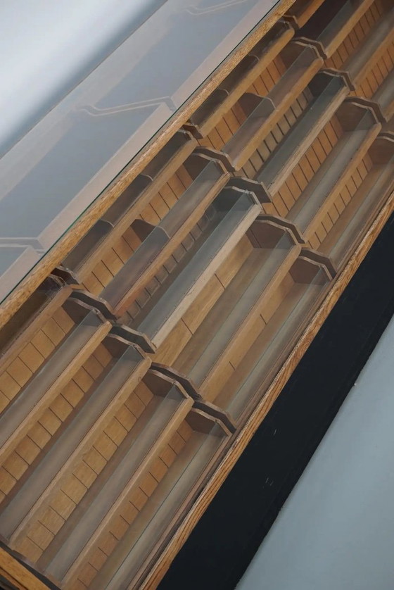 Image 1 of Antiker deutscher Ladentisch aus Eiche / Kurzwarenschrank / Vitrine, ca. 1950