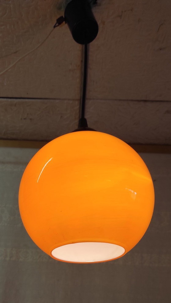 Image 1 of Lampada a sospensione a globo opalino arancione - anni '70