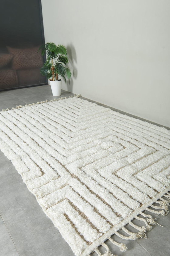Image 1 of Handwoven white Berber rug, size 150/250 cm