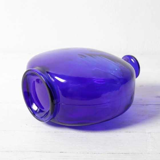 Image 1 of Zeldzame vintage kobaltblauwe karaf / Glazen fles uit het midden van de 20e eeuw met kurk / Ruda Glasbruk / Zweden / jaren 70