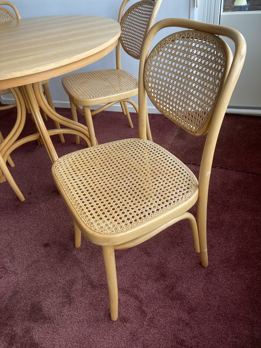 Thonet Radomsko 4x Chairs and 1x Dining table