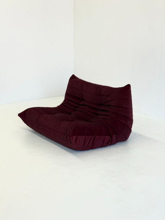 Image 1 of Ligne Roset Togo 2-Sitzer in burgunderrotem Samt
