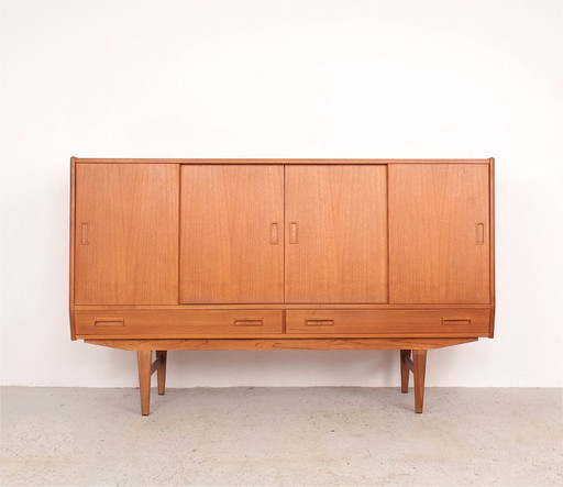 Westergaard Teakholz-Design-Highboard mit Schiebetüren, 1960er Jahre