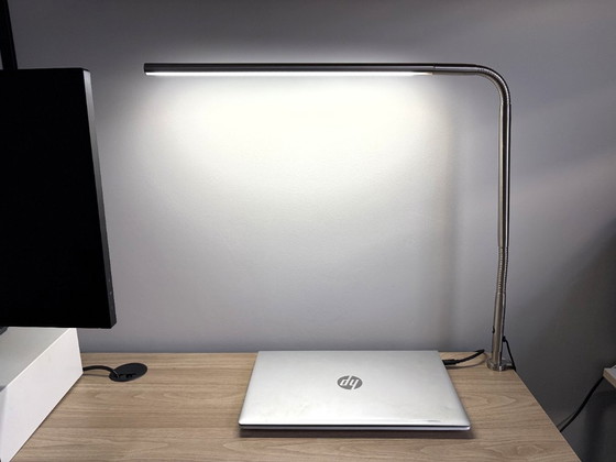 Daylight Slimline 3 Lámpara de Escritorio - LED – Lámparas de mesa, Metal (photo 8 of 12)