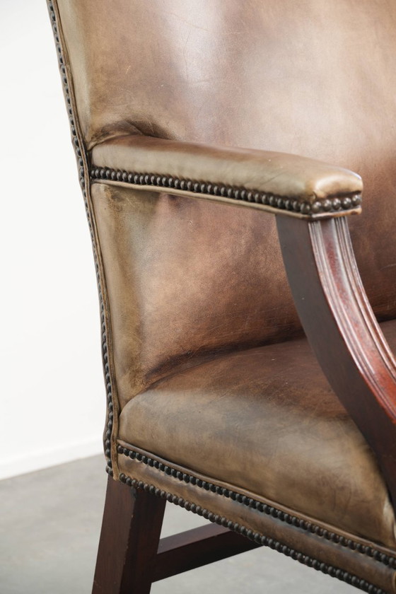 20th Century English Style Cowhide Leather Gainsborough Desk/Occasion Chair with a Luxurious Appearance (photo 10 of 12)