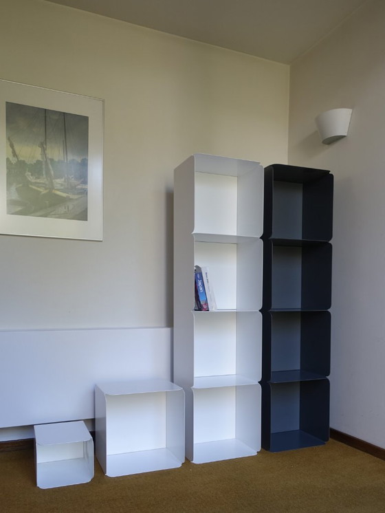 Image 1 of Nendo „Collar“ Designschrank (Quodes) – edles japanisches Design in Weiß