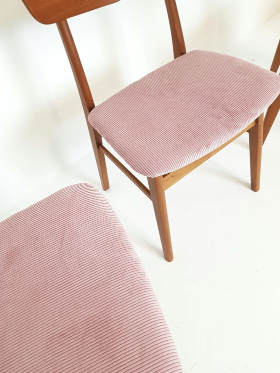 8 Danish Farstrup Dining chairs newly upholstered pink corduroy – Wood, Textile (photo 8 of 15)