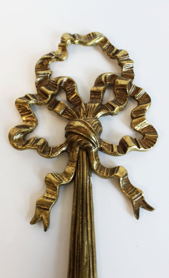 Image 1 of Paire d’appliques murales en bronze doré, Style Louis XVI.