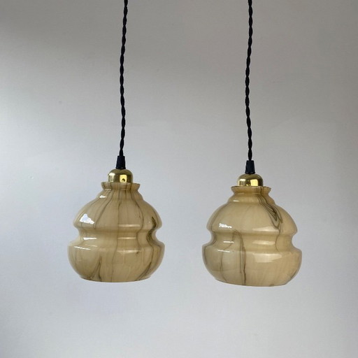 PAIRE D’ANCIENNES SUSPENSIONS MARBREES VINTAGE