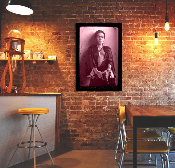 Image 1 of Frida Kahlo - Pittrice e icona femminista - poster 60x90 cm