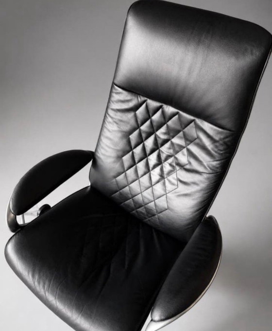 Image 1 of Stressless James loungestoel met voetenbank, zwart leer