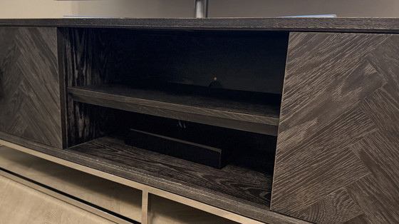 Image 1 of Richmond Interiors TV-dressoir Blackbone – zilver