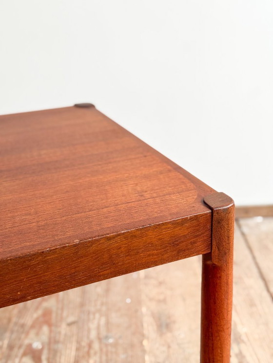 Image 1 of Mesa de centro danesa de teca de mediados de siglo, artesanía en madera maciza