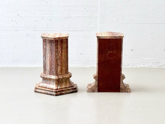 Image 1 of Consolle in marmo rosso-marrone con superficie lucida, Italia