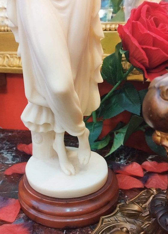 Image 1 of Statue der Tänzerin aus weißem Alabaster, 41 cm