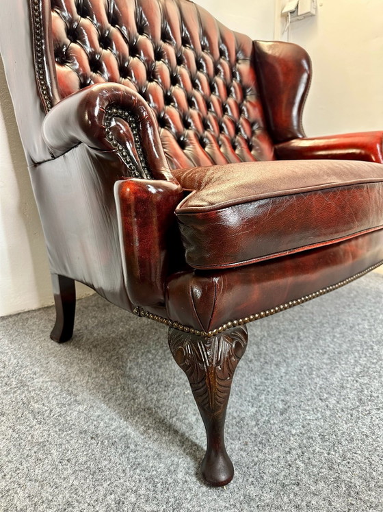 Canapé Chesterfield 2 places style Queen Anne Oxblood Red Angleterre, Canapés 2 places, Cuir, Rouge (photo 9 sur 11)