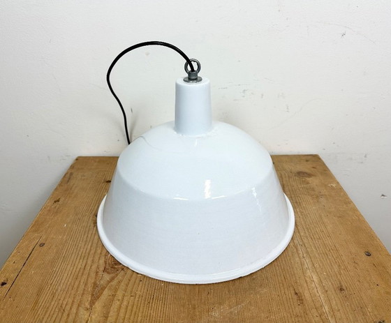 Image 1 of Lampada a sospensione industriale in smalto bianco di Emax, anni '60