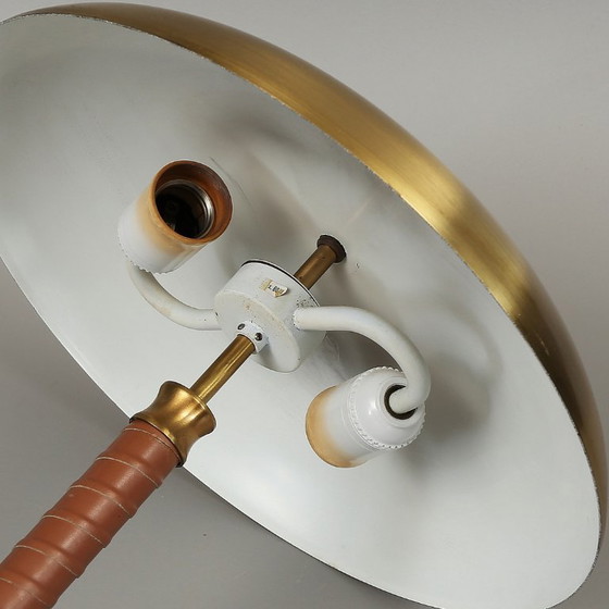 Image 1 of Boréns Borås B8456 – Brass and leather table lamp – Scandinavian design – Sweden, 1950s