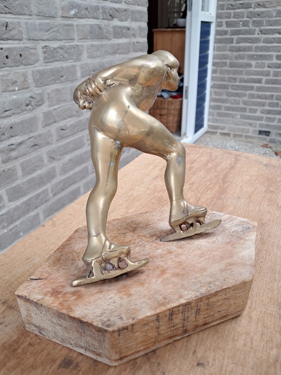 Image 1 of 2 Bronzen beelden van schaatsers 28 en 17 cm hoog