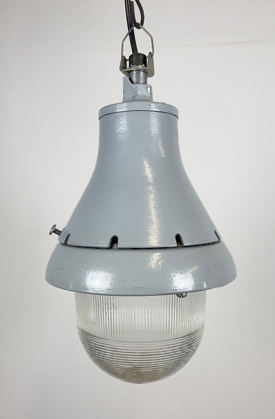 Image 1 of Lámpara industrial gris a prueba de explosiones de Crouse-Hinds, década de 1970