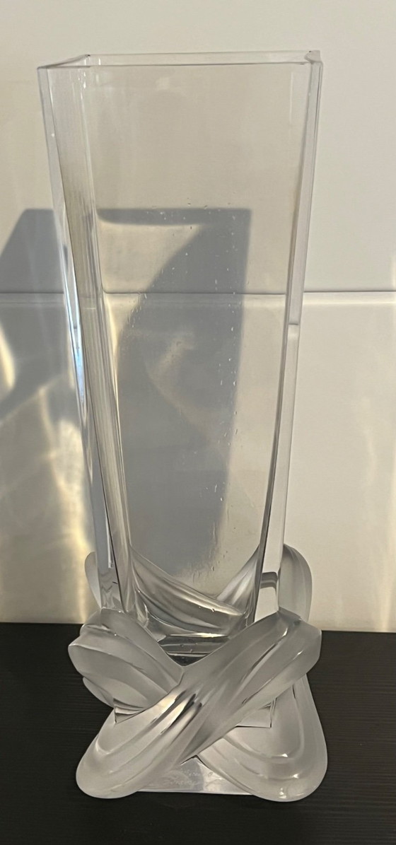Image 1 of Vase Lalique