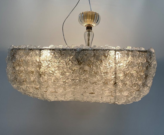 Image 1 of Lámpara de araña realizada por Enrico Neri & c.snc con flores de Murano, fabricada en Italia.