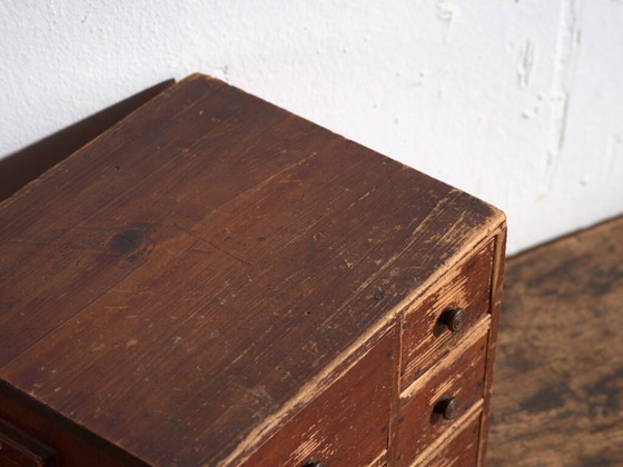 Piccola Cassettiera Giapponese in Cedro (Ko-Dansu), Periodo Taishō–Showa, c. 1920–1945 – Cassettiere (photo 11 of 40)
