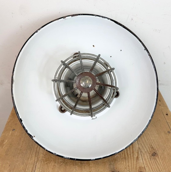 Image 1 of Industriële kooilamp van zwart emaille en gietijzer, jaren 60