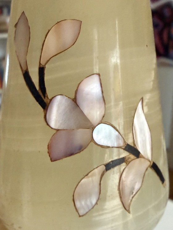 Image 1 of Unique! Vintage lamp made of alabaster onyx with inlaid mother-of-pearl