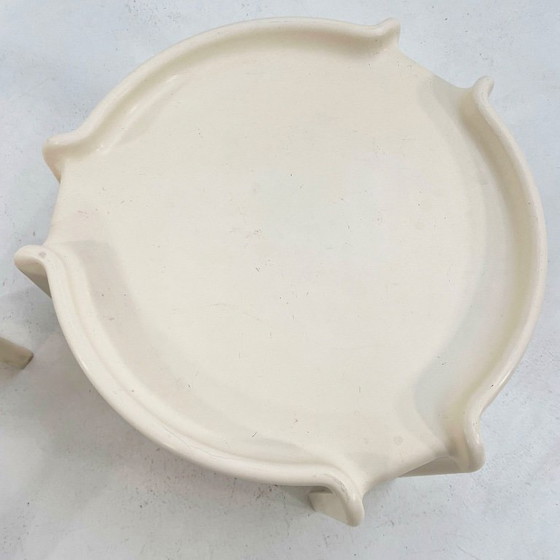 Image 1 of Een paar witte bijzettafels van Giotto Stoppino voor Kartell, jaren 70.