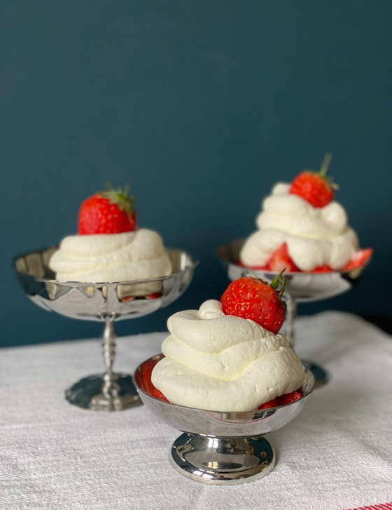 Image 1 of Ensemble de 6 tasses à dessert vintage en acier inoxydable