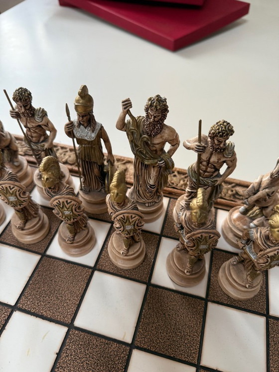 Image 1 of Jeu d'échecs en pierre naturelle, pièces grecques de haute qualité.
