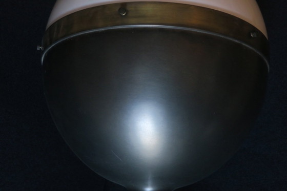 Image 1 of Grande lampada a sospensione Hicks in bronzo e vetro lattimo di Thomas O'Brien, USA