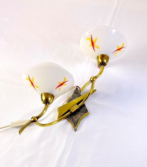 Applique murale organique en laiton du milieu du XXe siècle, France