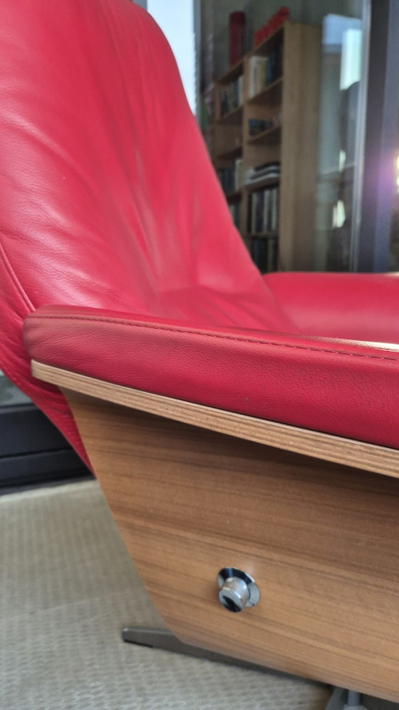 Image 1 of sillón reclinable rojo