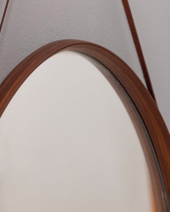 Image 1 of VINTAGE 1970S OVAL WALL MIRROR IN WOOD, ITALIAN DESIGN