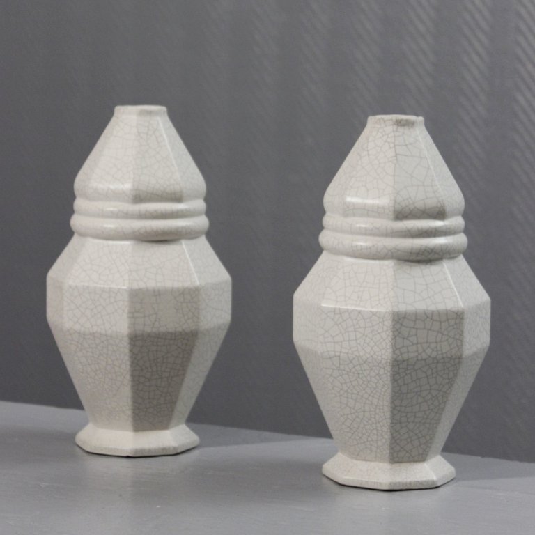 Paire De Vases Vintage En Faïence St Clément - Motif Rayures Jaune Et Vert, Cylindriques, Occasion