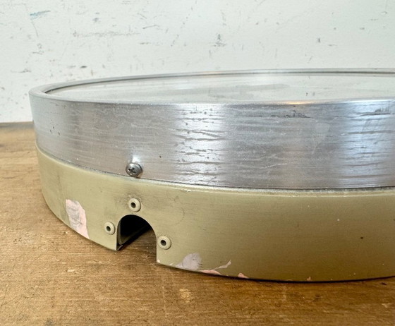 Image 1 of Grijze industriële wandklok van Ericsson, jaren 60