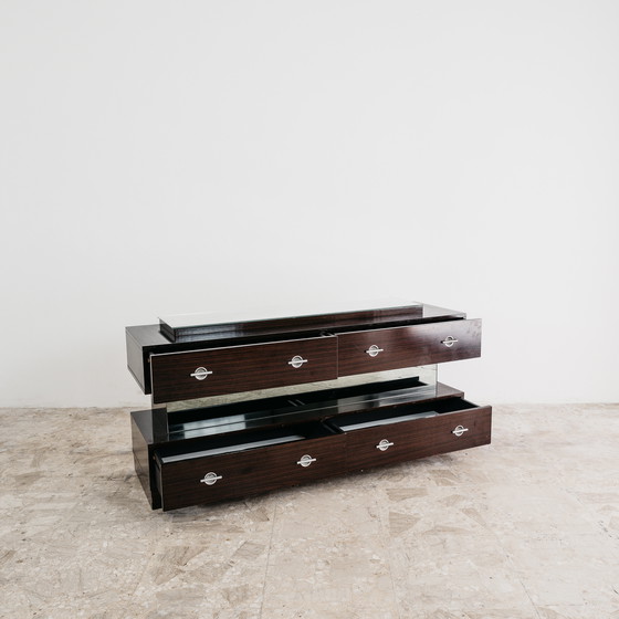 Image 1 of Commode en placage de bois et verre, design cubique moderne des années 1980