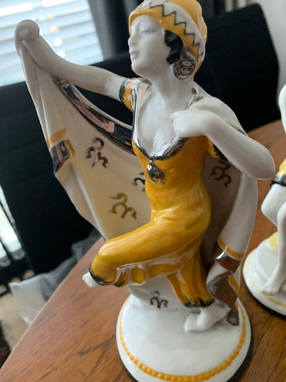 Image 1 of 2 beeldjes art-DECO uit Frankrijk  ( 2 stuks )