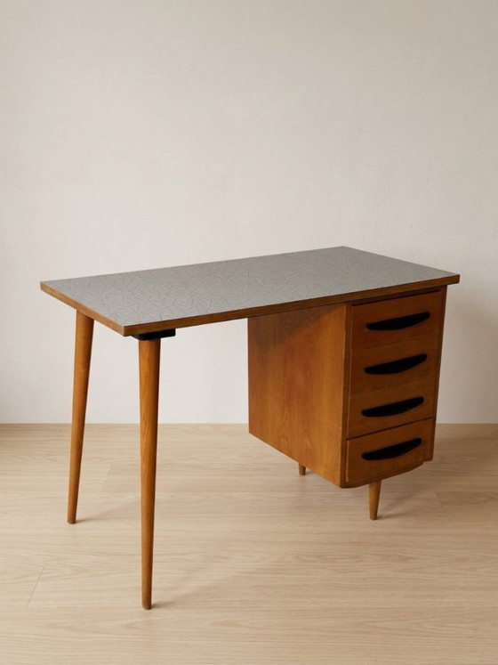 Bureau à quatre tiroirs en bois, milieu du XXe siècle, 109 × 56 × 79 cm – Bureaux, Wood (photo 5 of 9)