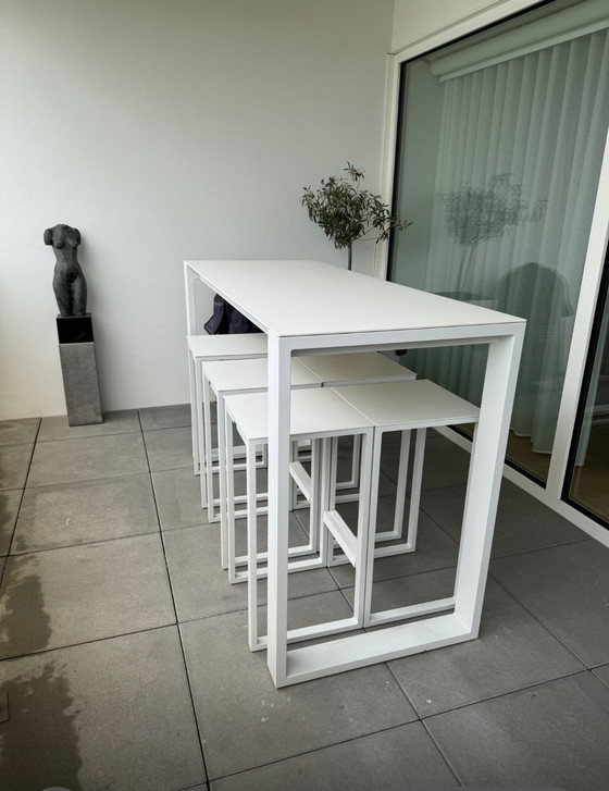 Image 1 of White high garden table with 6 chairs