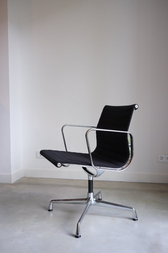 Image 1 of 4x Vitra Eames EA108 – Negro Hopsak / Cromo – 2006