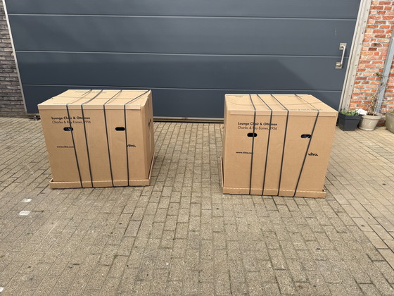 Image 1 of 2 poltrone lounge Vitra Eames XL originali con poggiapiedi, in pregiata pelle nera e palissandro Santos, NUOVE!!