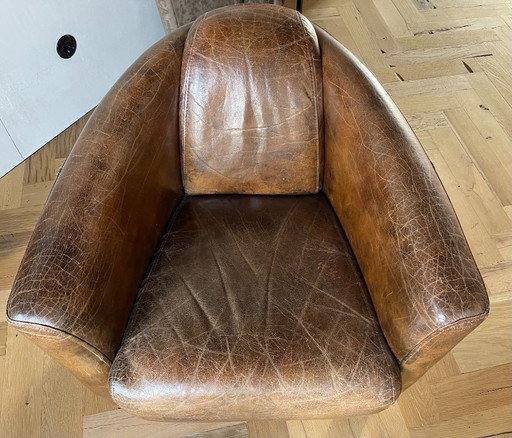 Paar Franse leren pilootstoelen — Art Deco stijl  Iconische kuipstoelen met prachtige patina, jaren '70–'90