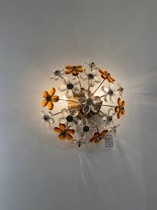 Applique/plafonnier att. Baguès vers 1970, fleurs en verre taillé clair et de couleur ambre – wandlampen, Glass, Metal