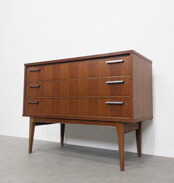 Image 1 of Commode van teakhout in Mid-Century Modern stijl