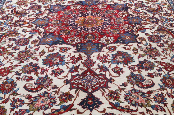 Image 1 of Persian carpet Isfahan 4.38 x 3.10 Oriental carpet fine No. 20292